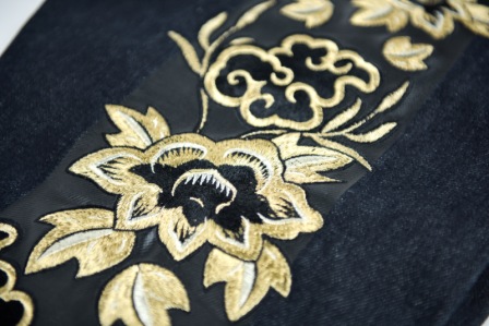 1eshtm7je88808-year-of-rooster-jeans-hkd-5999-detail-2